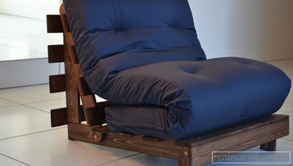 Tapacirani nameštaj (stolica za krevet) - 4